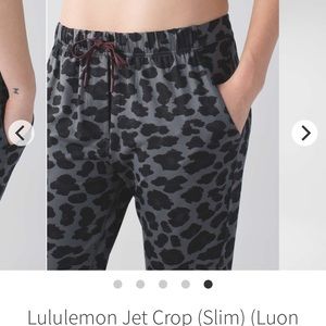 Lululemon Jet Crop Cherry Cheetah Dark Slate Black